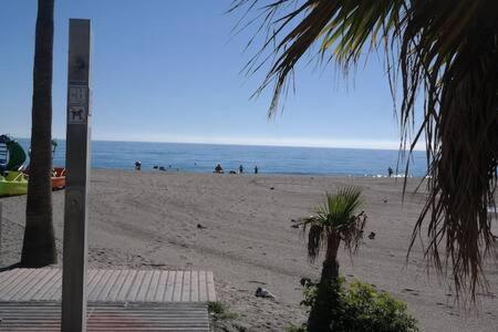 Apartamento En Primera Linea De Playa Nerja Extérieur photo
